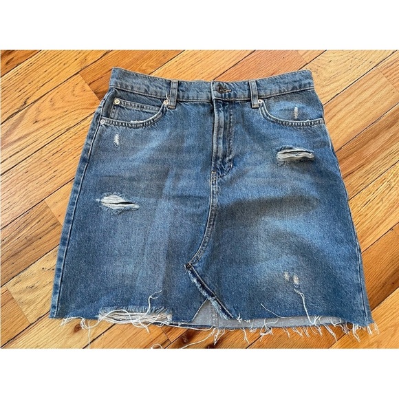 Free People We The Free Distressed Fly Blue Denim Mini Skirt BOHO Womens Size 28 - Picture 1 of 12
